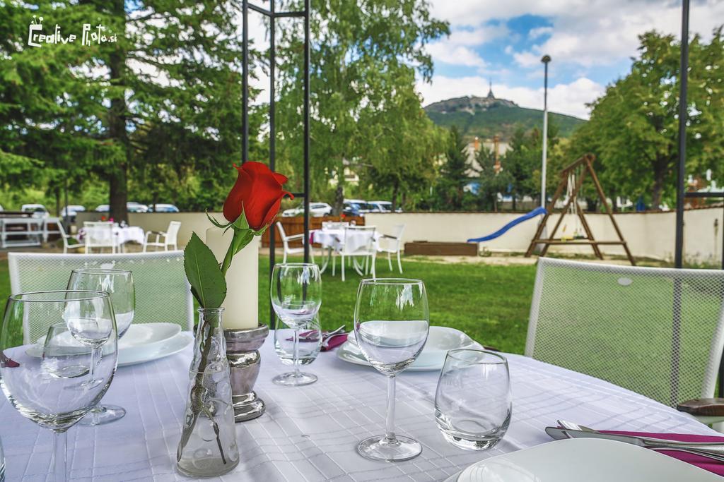 Penzion Artin Nitra Bagian luar foto